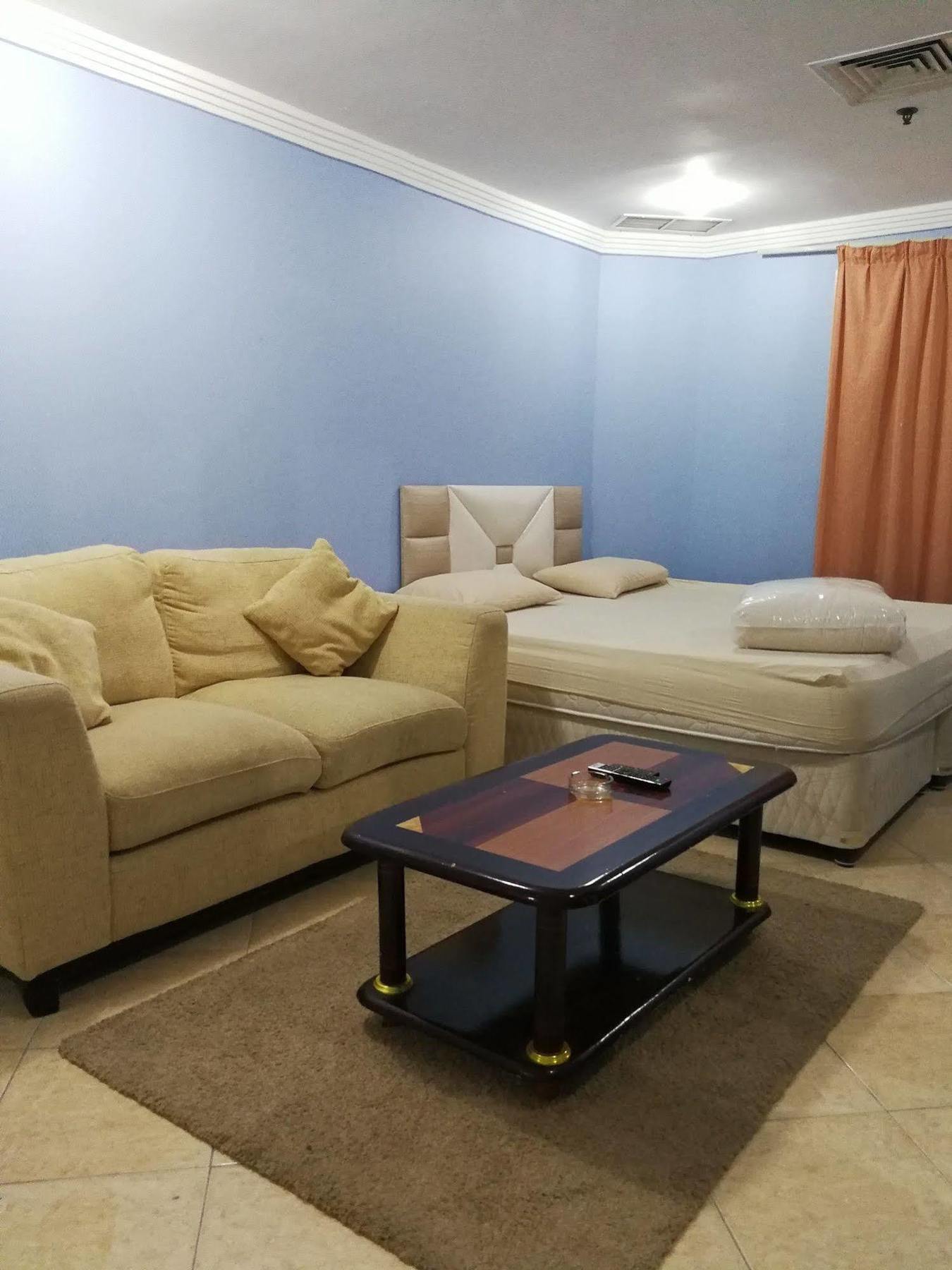 Red Tower Furnished Apartments Mahboula Extérieur photo